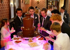 Chocolate Fondue Hire Rental Provision Grittelton - Chocolate Fountains R Us